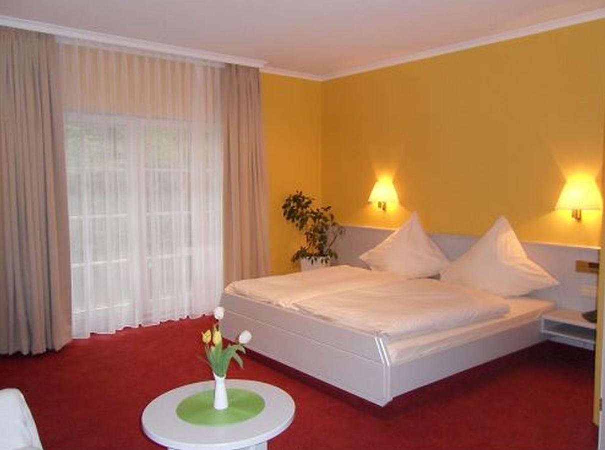 Hotel & Restaurant Weinberg บาเดน-บาเดน ภายนอก รูปภาพ
